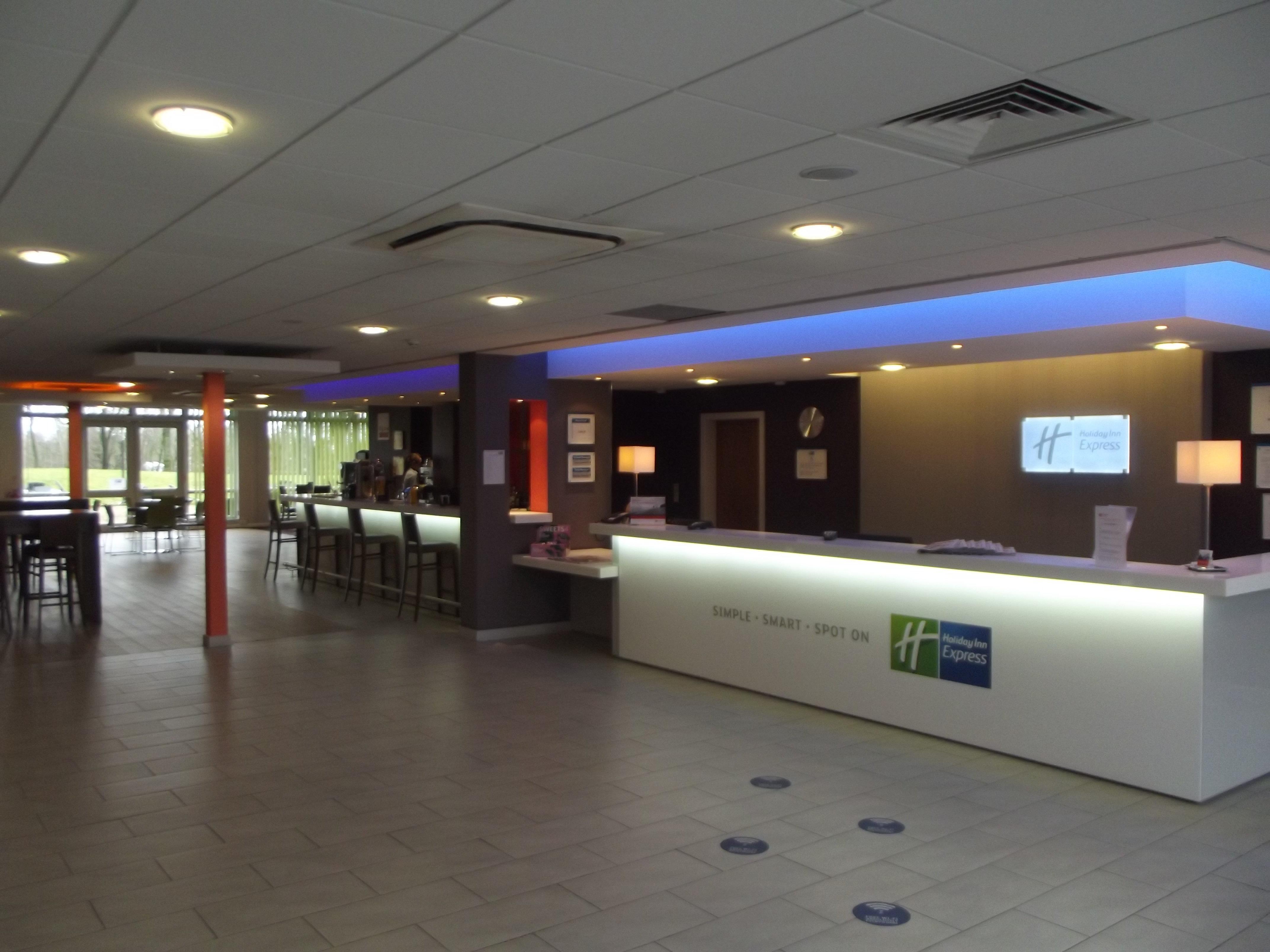 Holiday Inn Express Preston South, An Ihg Hotel Eksteriør billede